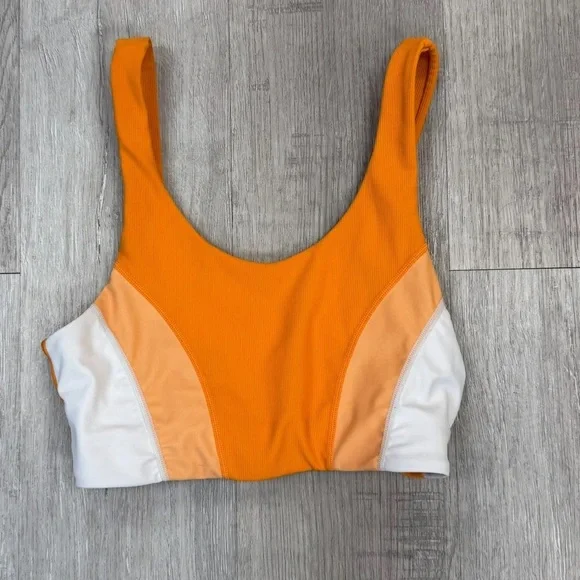 Wilo Sports Bra & Leggings Set - Size Large (Australian Brand/ fits like 10) - Picture 4 of 7